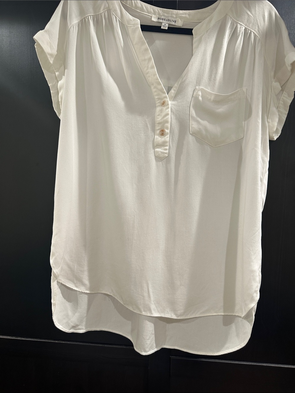Rose & Olive Ivory Short Sleeve V-Neck Tunic Blouse